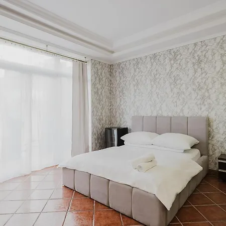 Guest house Red House - Kamienica Blisko Morza *