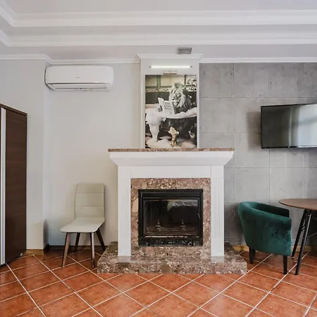 Konukevi Red House - Kamienica Blisko Morza 3*