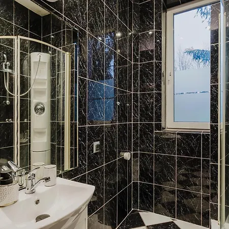 Red House - Kamienica Blisko Morza Affittacamere