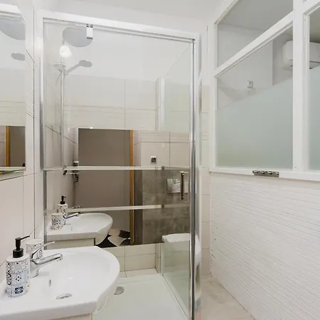 Red House - Kamienica Blisko Morza Affittacamere Gdynia