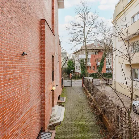 Red House - Kamienica Blisko Morza 3*