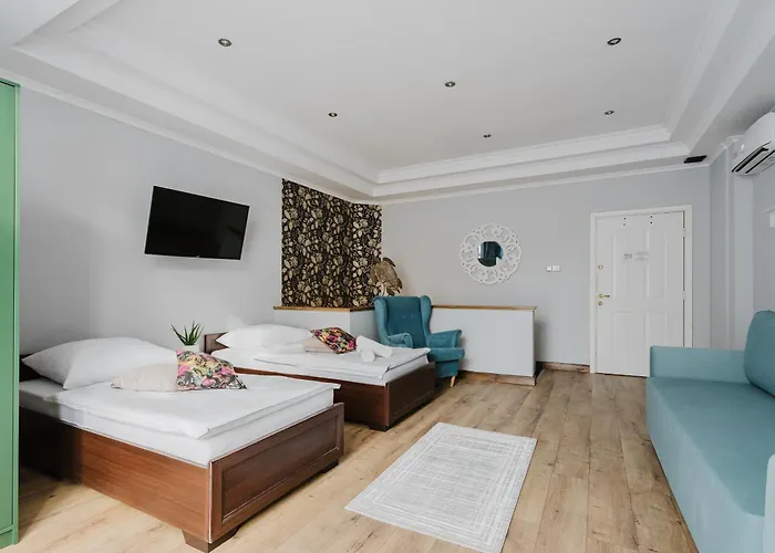 Red House - Kamienica Blisko Morza Konukevi