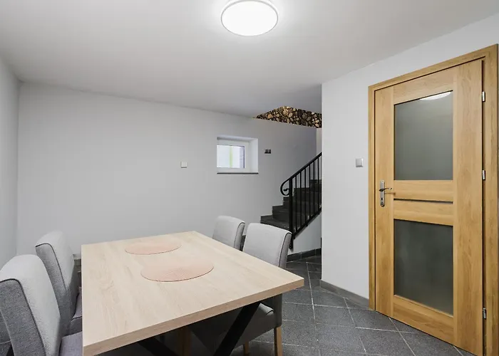 Red House - Kamienica Blisko Morza Konukevi Gdynia