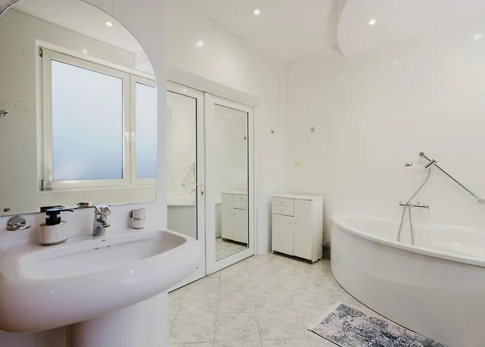 Affittacamere Red House - Kamienica Blisko Morza