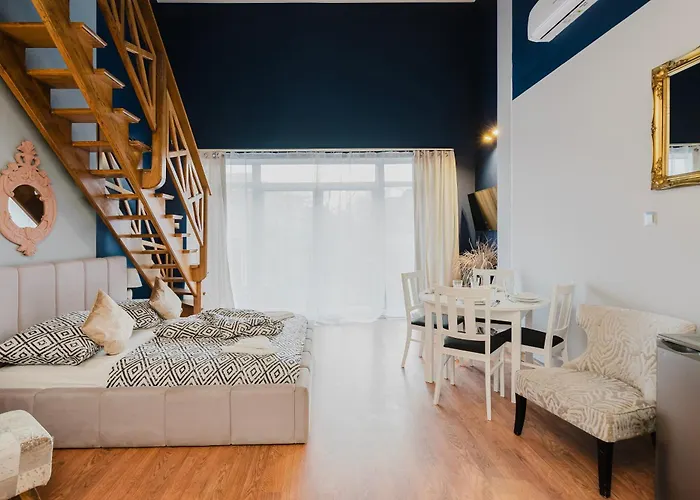 Red House - Kamienica Blisko Morza 3*