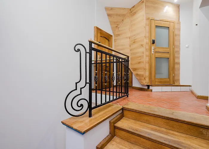 Red House - Kamienica Blisko Morza Konukevi